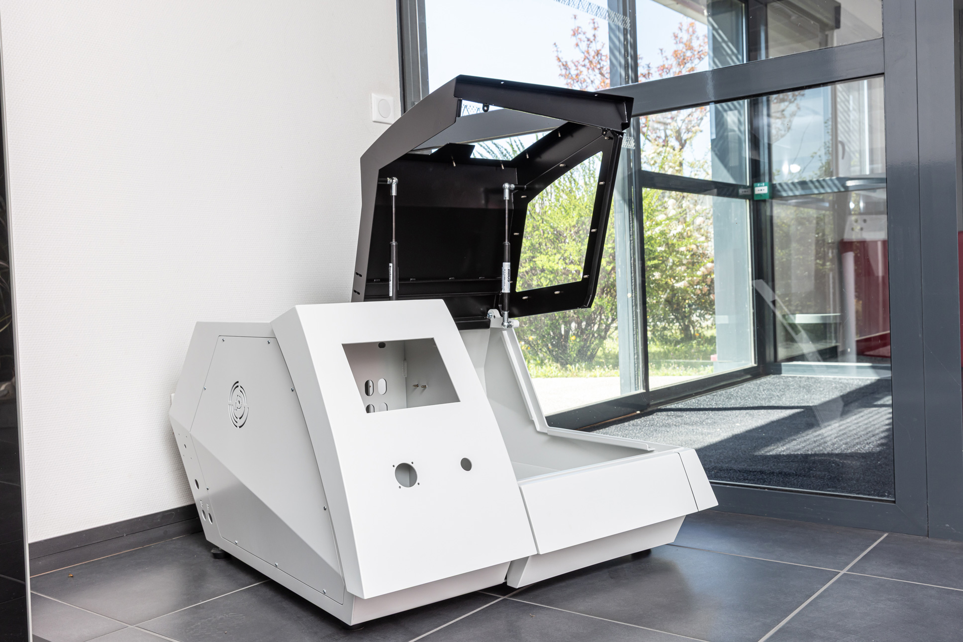 Carrosserie machine outils